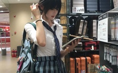 晚上又叫又疼的打扑克